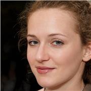 Especialista en Estadísticas imparte clases de matemáticas a estudiantes universitarios